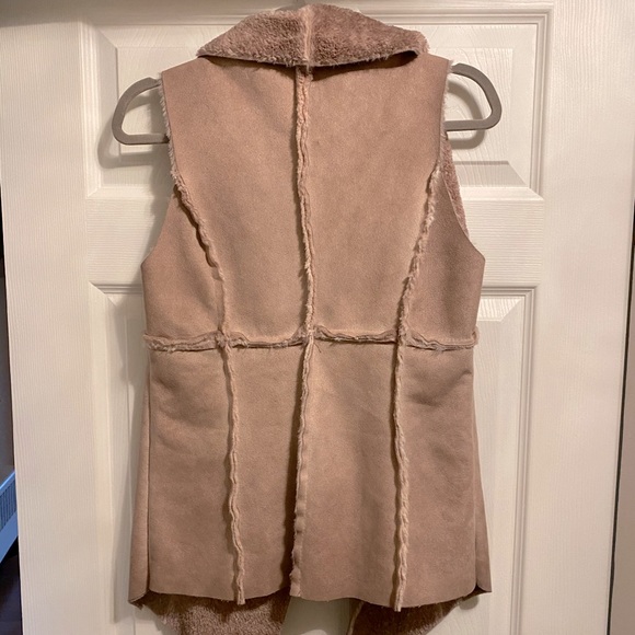 Powder/Dusty Pink faux-shearling waterfall vest - Picture 7 of 8